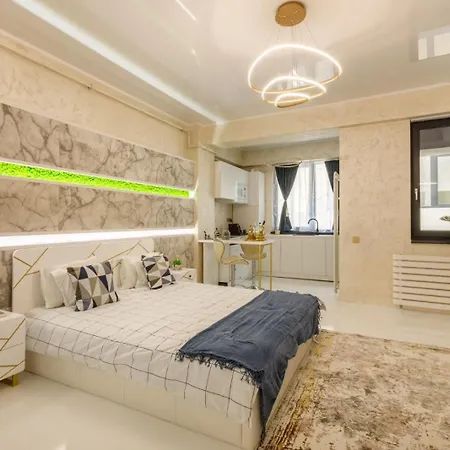 Luxury George Aparthotel Navodari