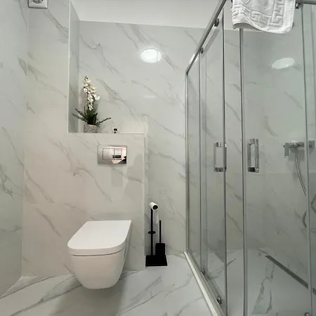Apartmanhotel Madagascar Bs By Ella Mamaia Nord 3*