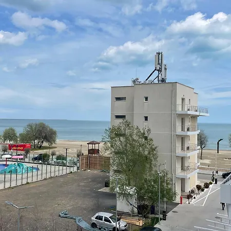 Aparthotel Madagascar Bs By Ella Mamaia Nord 3*